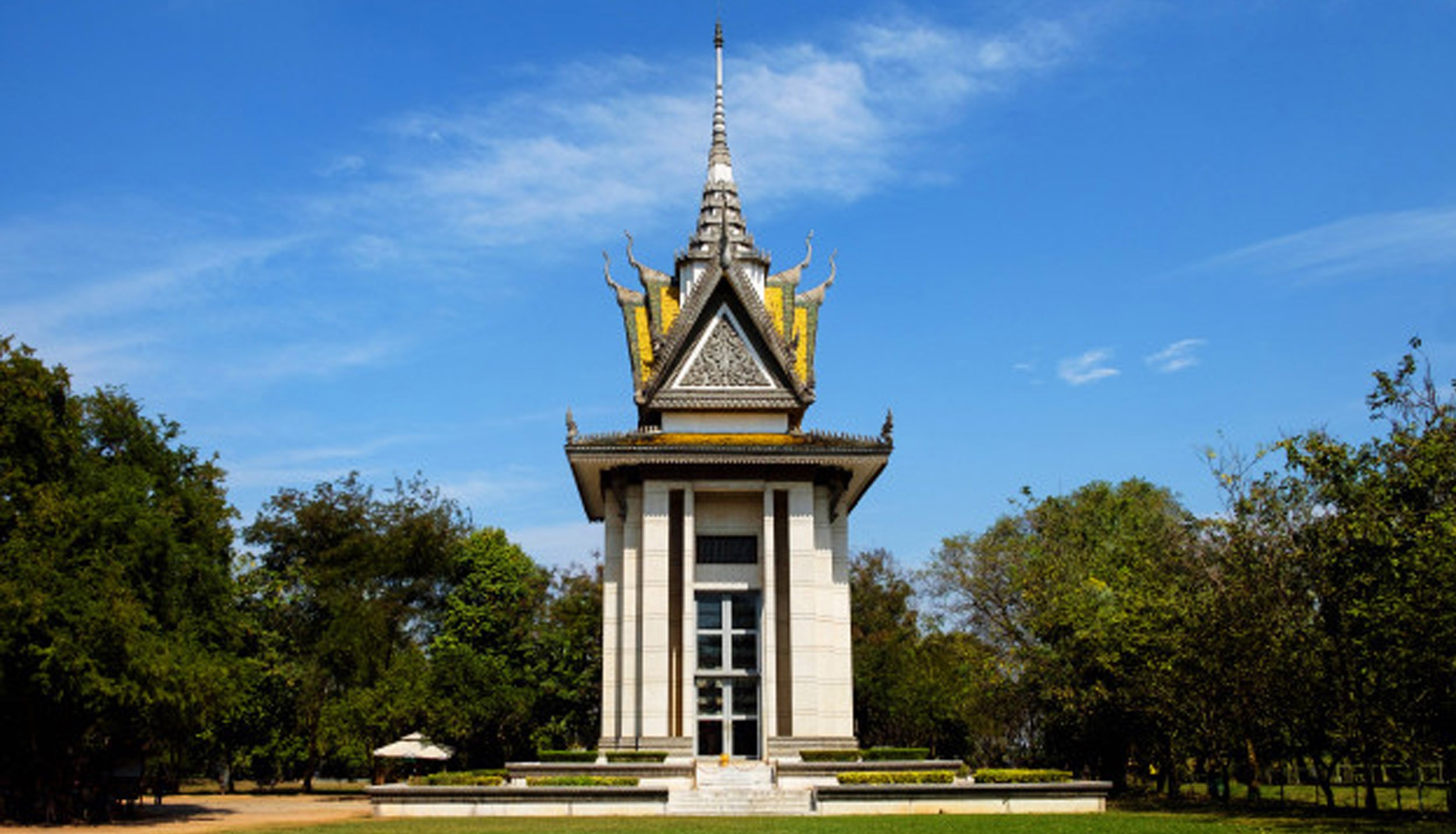 Khmer Rouge History Choeung Ek Memorial (The Killing Fields)